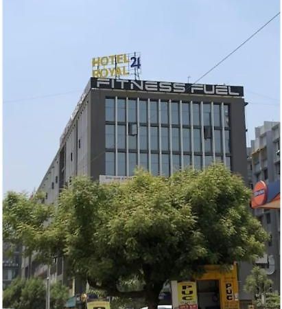 Hotel Royal 24 Ahmedabad Eksteriør bilde
