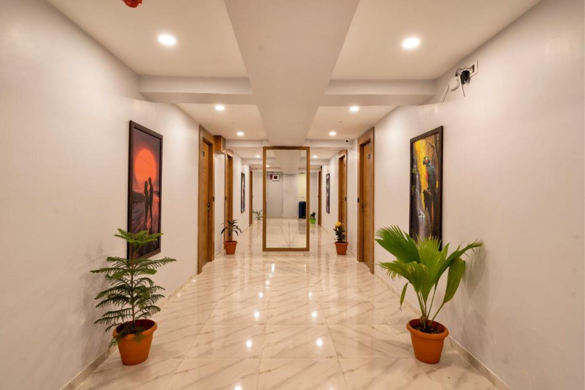 Hotel Royal 24 Ahmedabad Eksteriør bilde