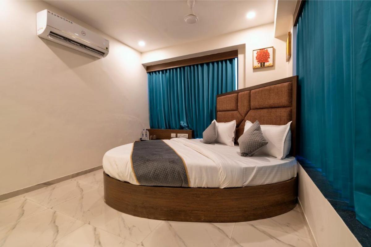 Hotel Royal 24 Ahmedabad Eksteriør bilde